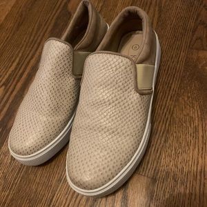 Kaanas Tan/Snakeskin slip on sneakers